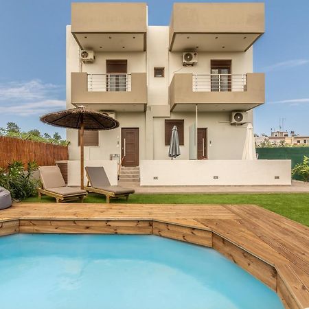 Cozy House With Pool Near Beach Gazi Luaran gambar