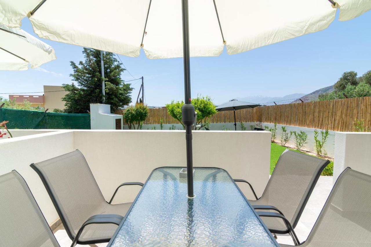 Cozy House With Pool Near Beach Gazi Luaran gambar