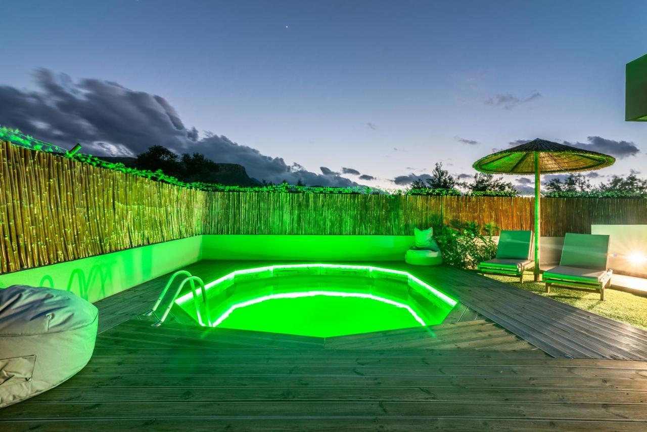 Cozy House With Pool Near Beach Gazi Luaran gambar