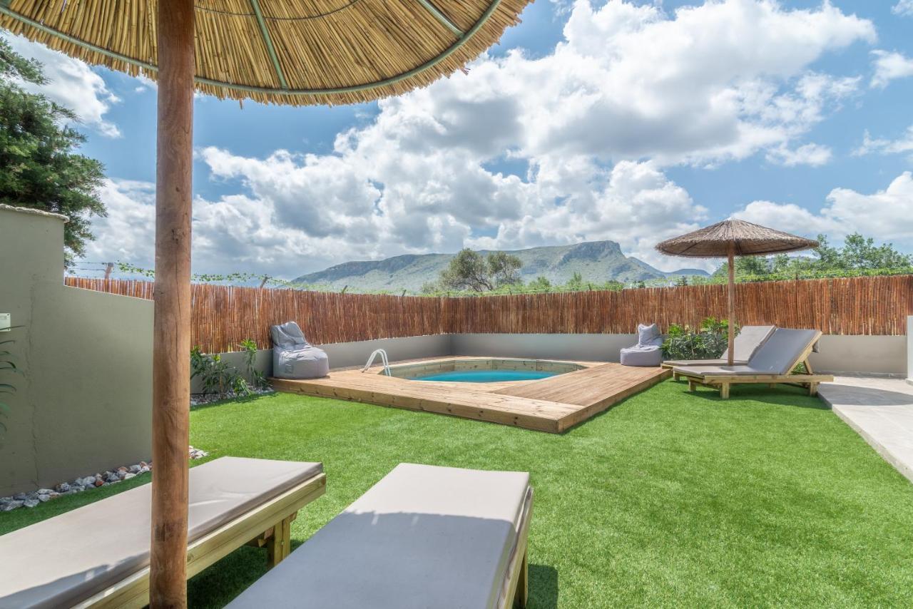 Cozy House With Pool Near Beach Gazi Luaran gambar
